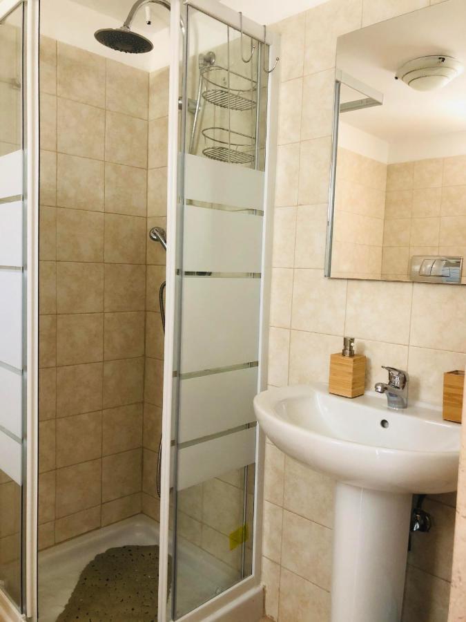 Residenza La Casa Di Pierino Apartment บารี ภายนอก รูปภาพ